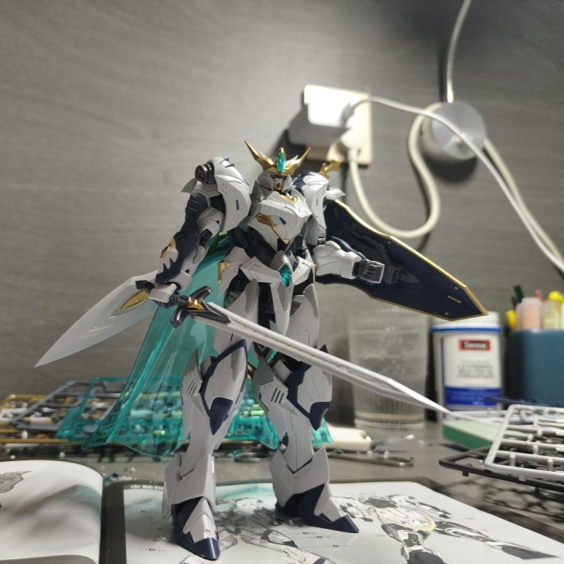Auf Lager SNAA HG Tristan Mont – Model Kit Tristan Bewertung und Preis